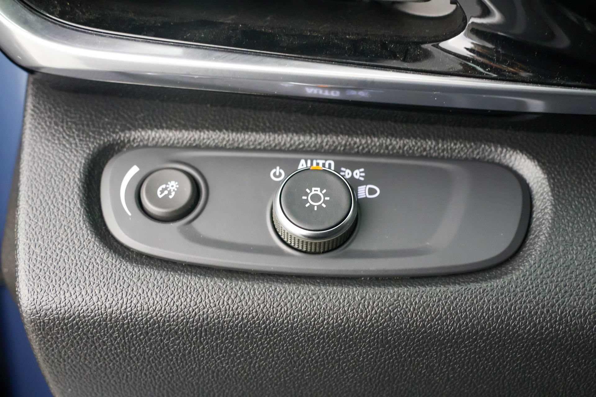 Used 2024 Buick Envista Sport Touring w/ Convenience I Package FWD image 20