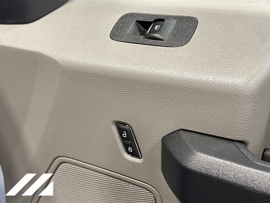 Used 2022 Ford F250 XL w/ Power Equipment Group image 30