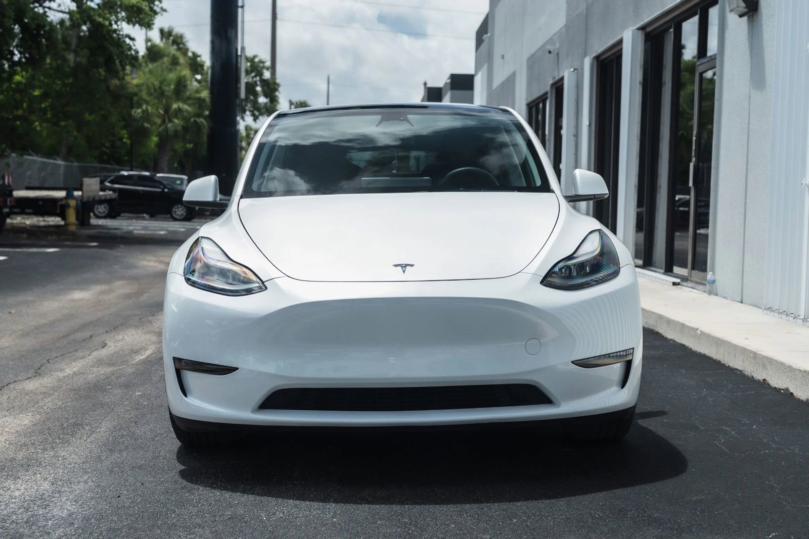 Used 2023 Tesla Model Y Performance AWD/4WD image 2