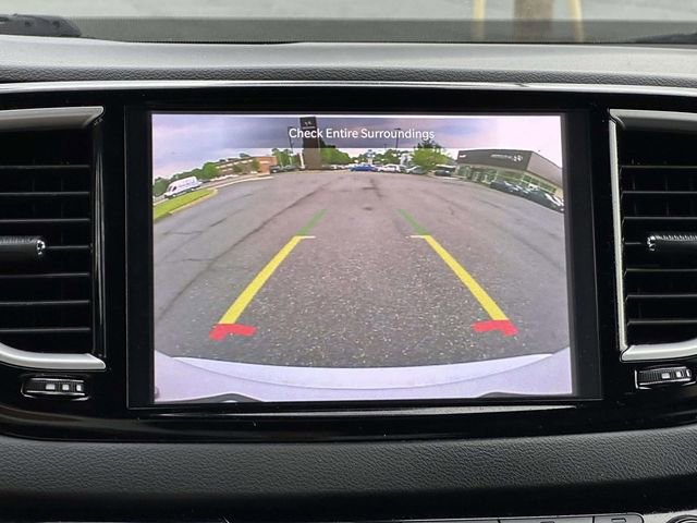 Used 2025 Chrysler Pacifica Select FWD image 18