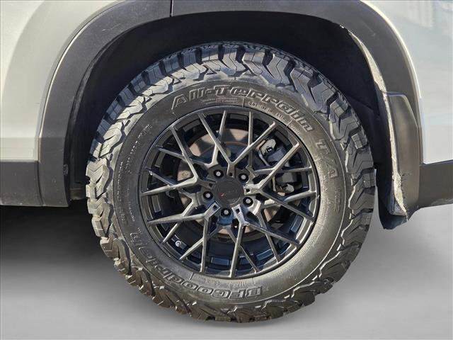 Used 2019 Toyota Highlander XLE image 23