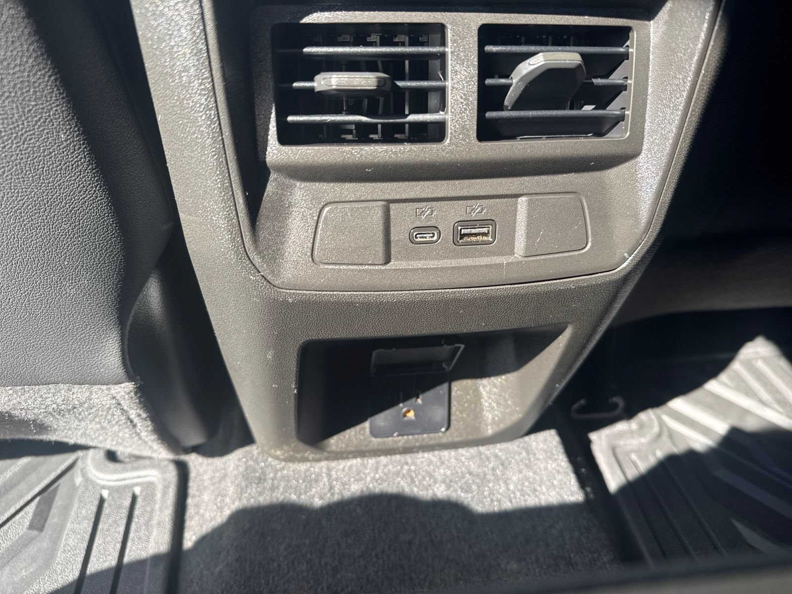 Used 2026 Chevrolet Colorado ZR2 w/ Technology Package AWD/4WD image 18