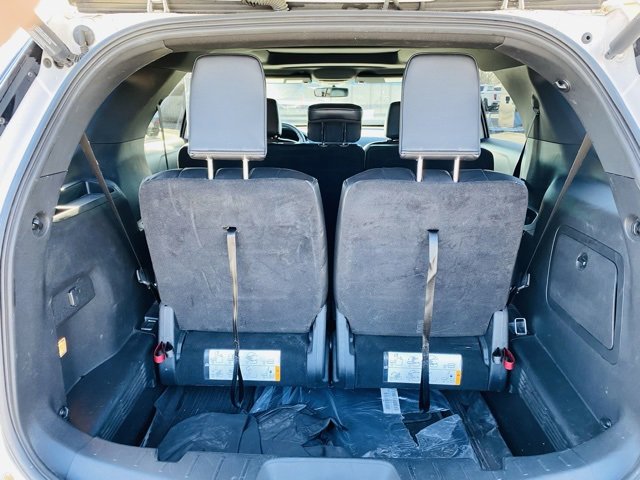 Used 2018 Ford Explorer XLT w/ Equipment Group 202A image 13