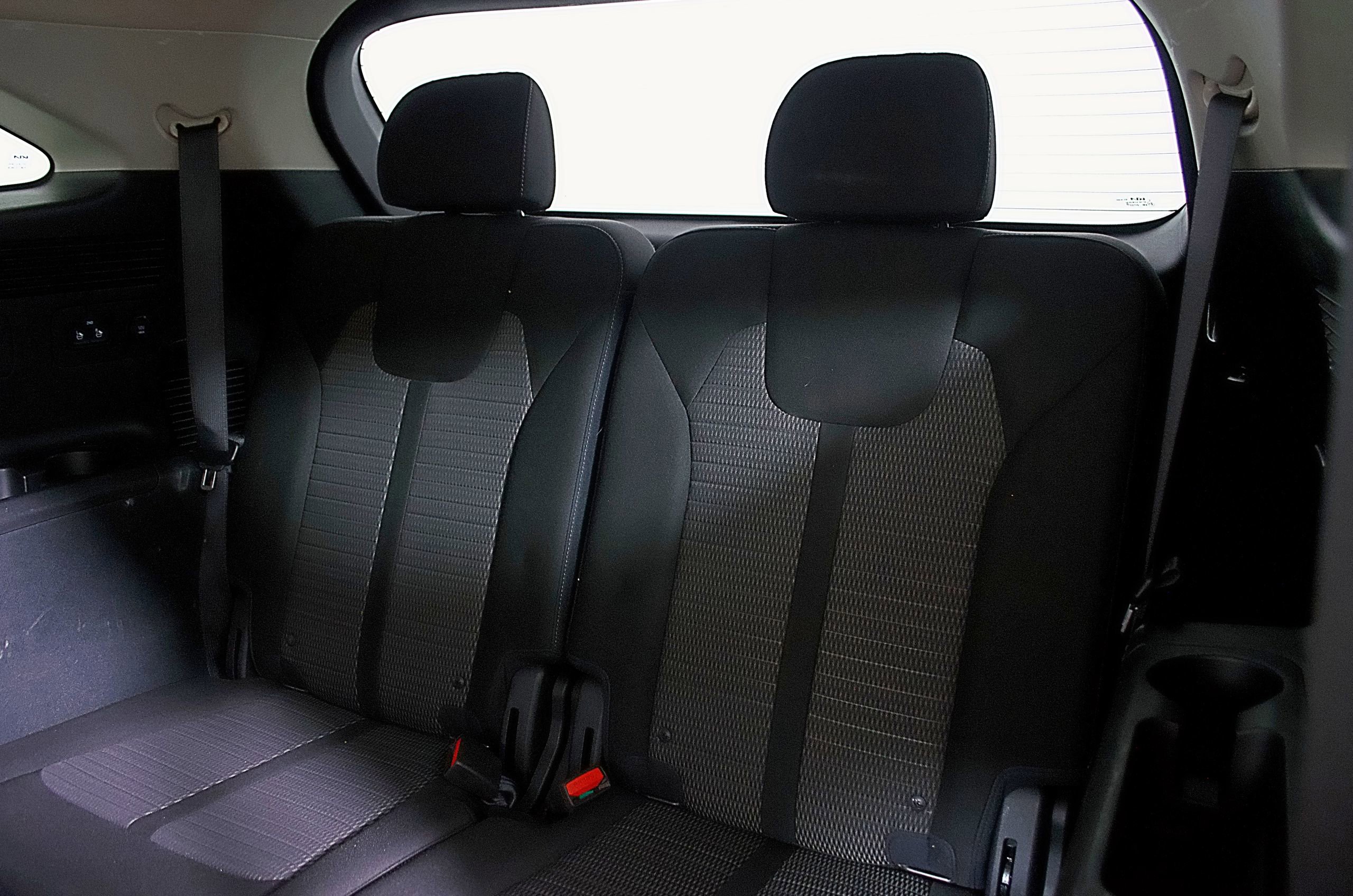 Used 2022 Kia Sorento LX image 17