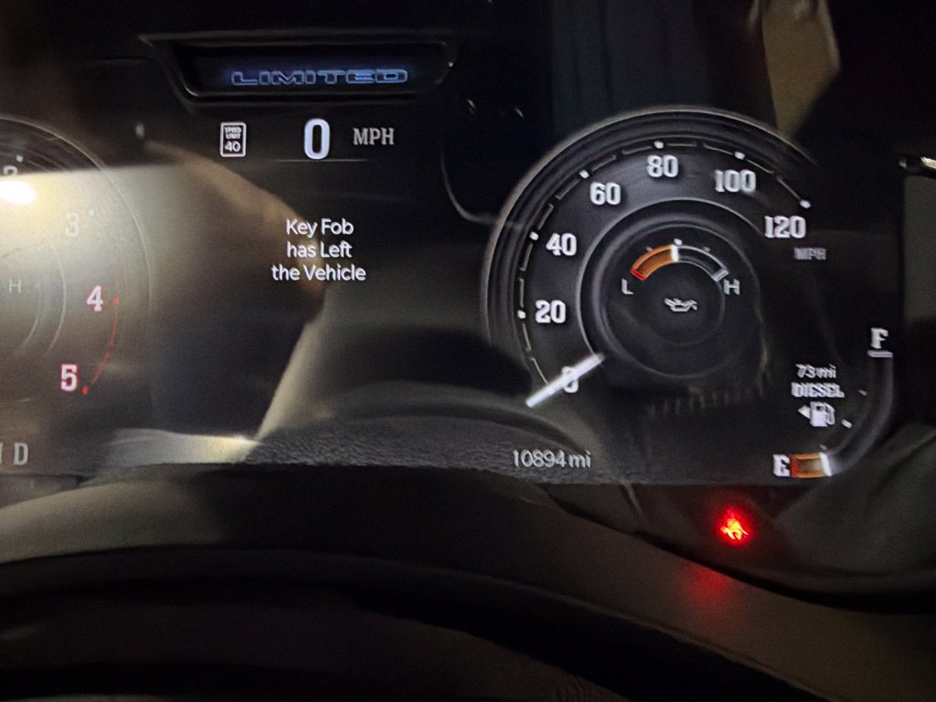 Used 2025 RAM 3500 Limited AWD/4WD image 15