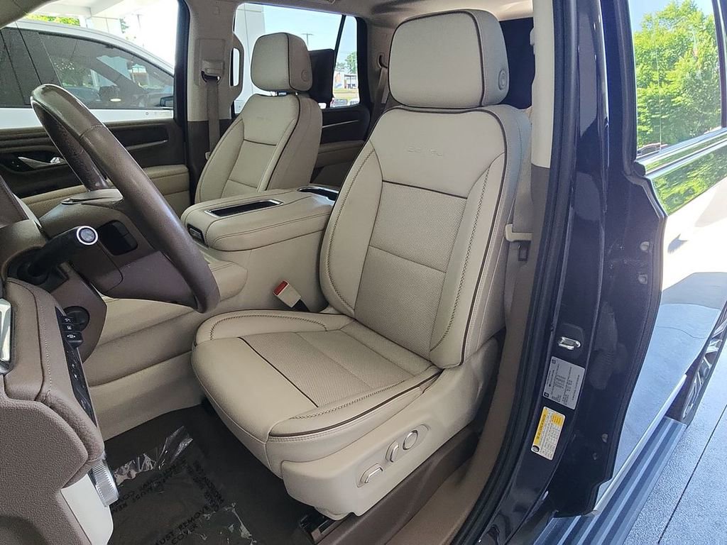Certified 2021 GMC Yukon Denali w/ Denali Premium Package AWD/4WD image 20