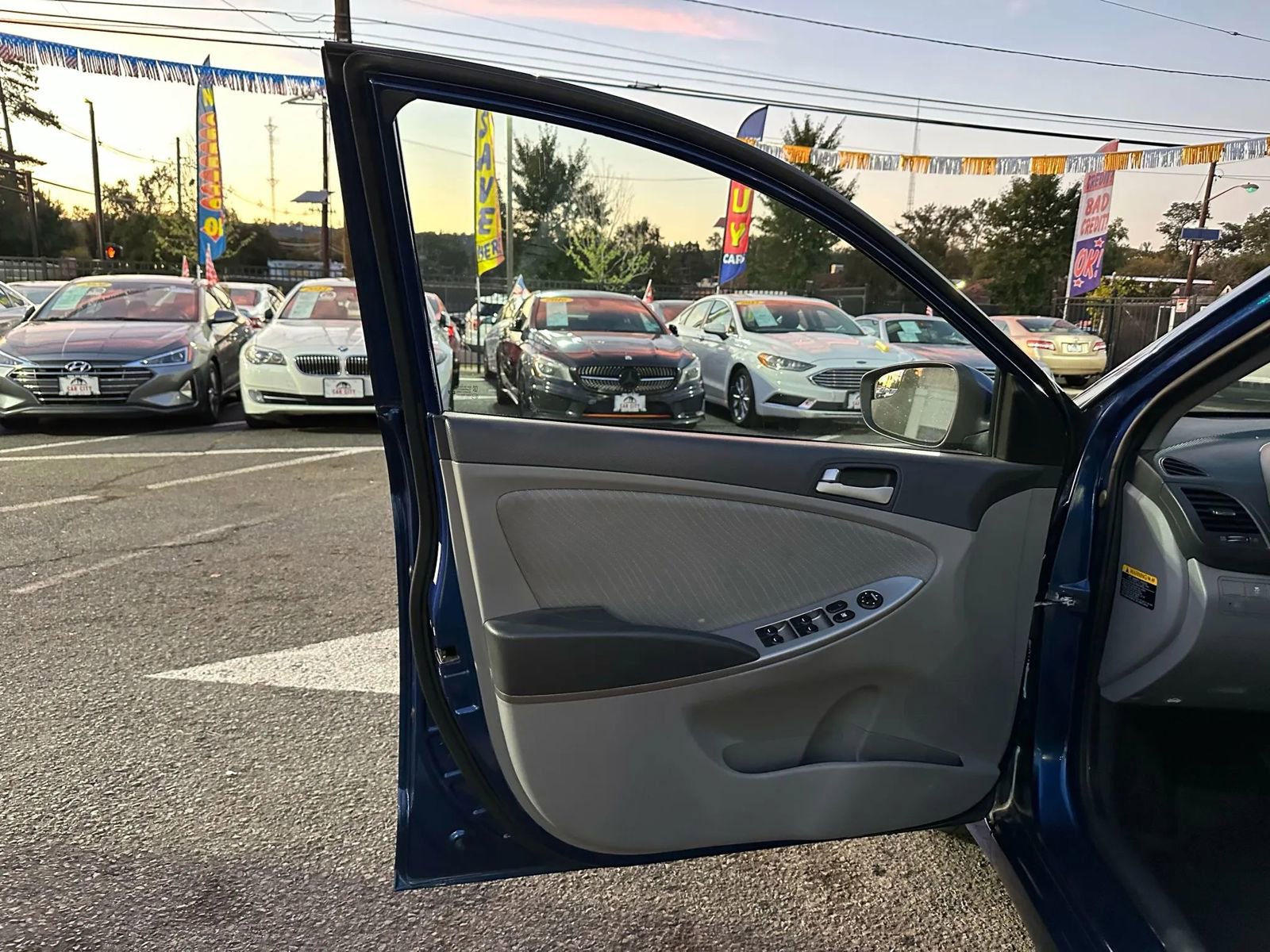 Used 2016 Hyundai Accent SE w/ Option Group 03 image 11