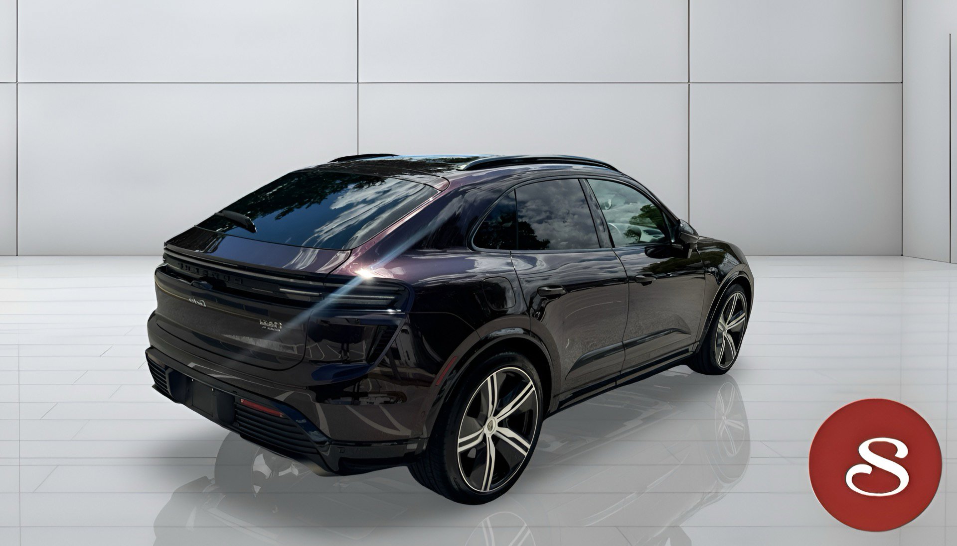 Used 2024 Porsche Macan Turbo Electric w/ Premium Package AWD/4WD image 10