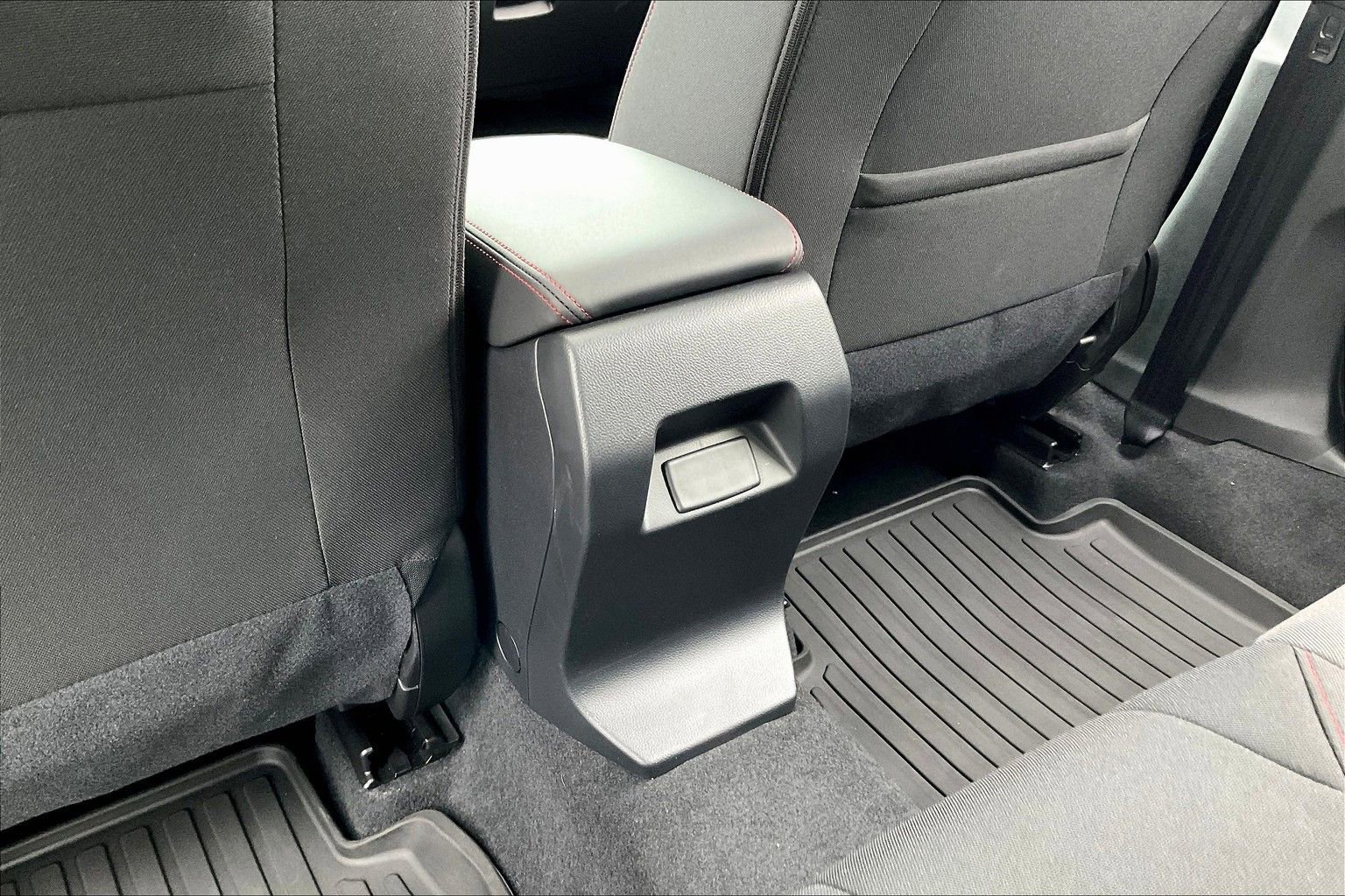 Used 2024 Subaru Impreza 2.0i Sport image 24