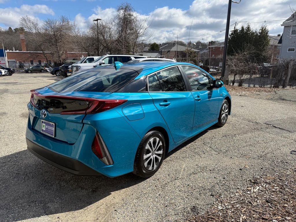 Used 2022 Toyota Prius Prime LE image 6