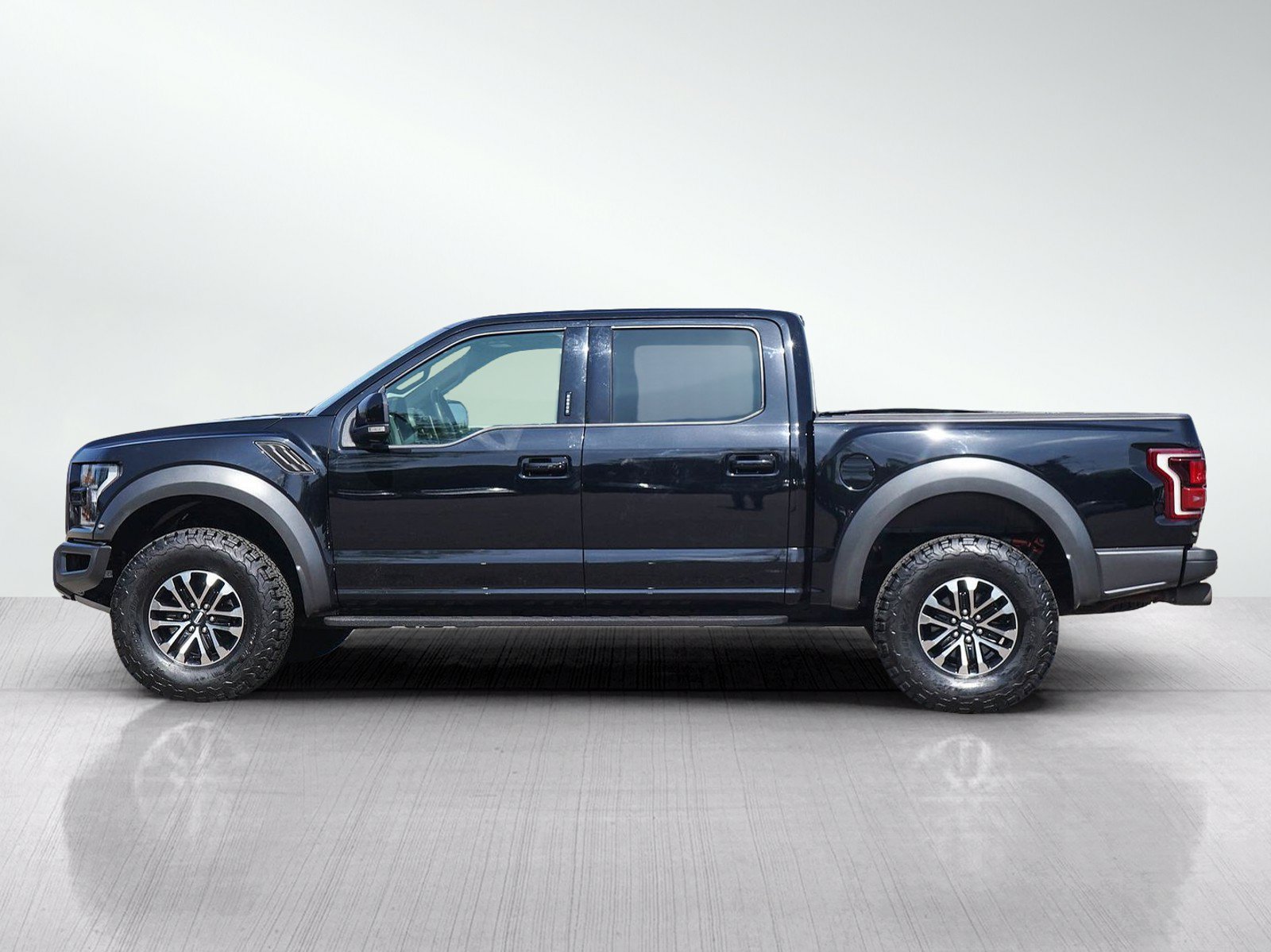 Used 2020 Ford F150 Raptor w/ Equipment Group 802A Luxury AWD/4WD image 2