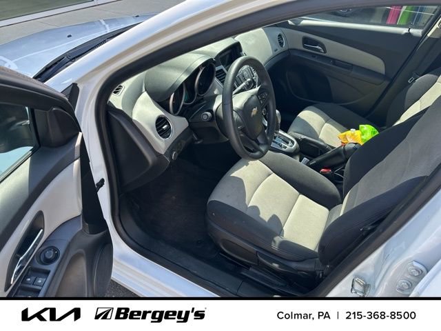 Used 2016 Chevrolet Cruze LS FWD image 5