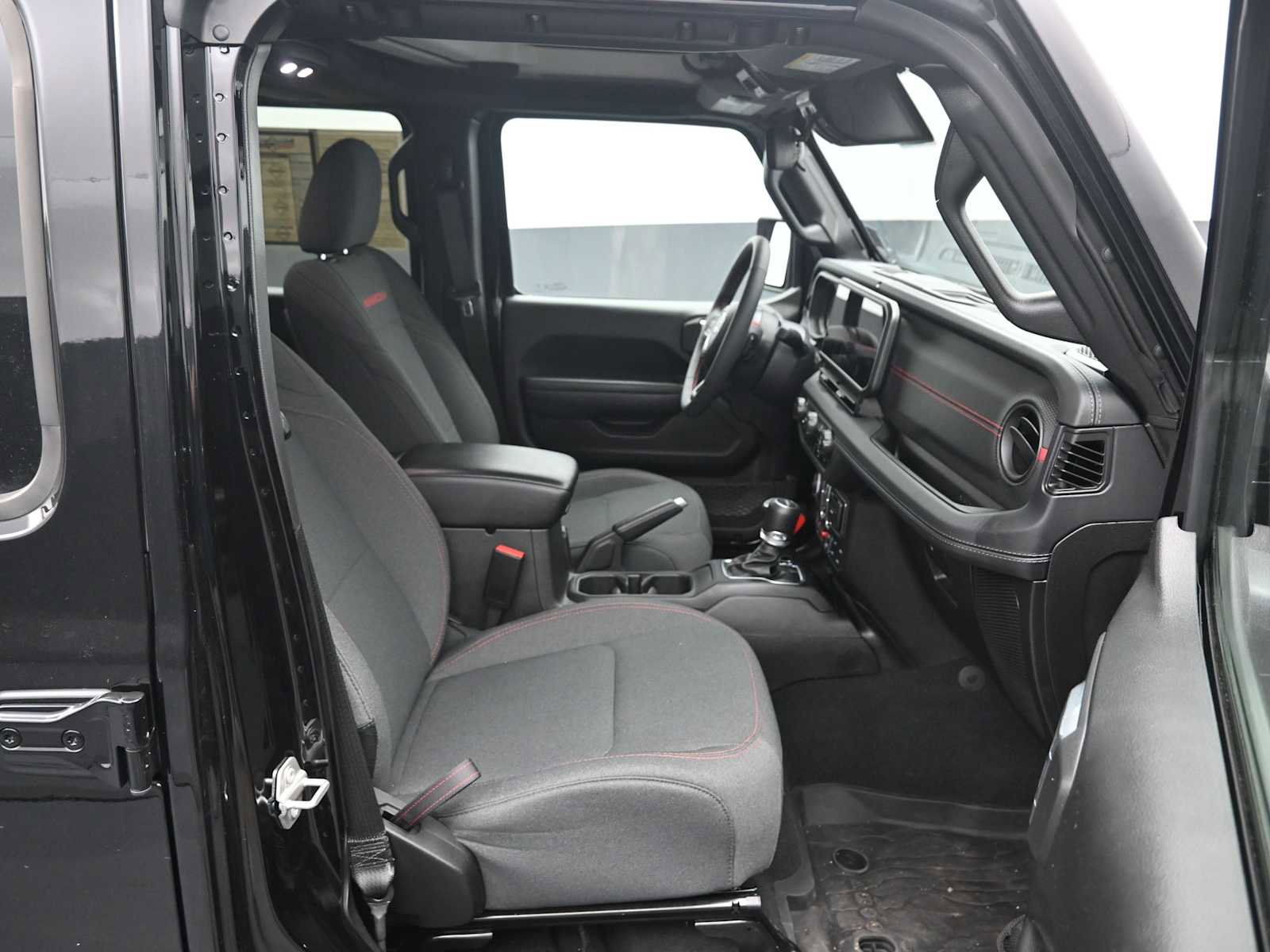 Used 2024 Jeep Gladiator Rubicon w/ Convenience Group image 12