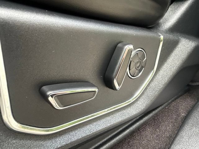 Used 2017 Ford F150 Platinum w/ Equipment Group 701A Luxury AWD/4WD image 19
