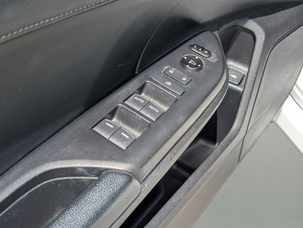 Used 2019 Honda Civic EX-L image 16