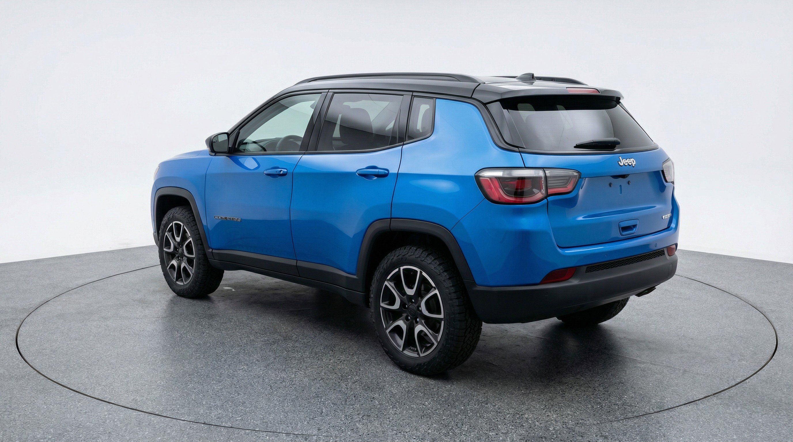Used 2025 Jeep Compass Trailhawk AWD/4WD image 6