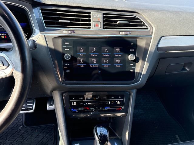 Certified 2023 Volkswagen Tiguan SE R-Line image 21