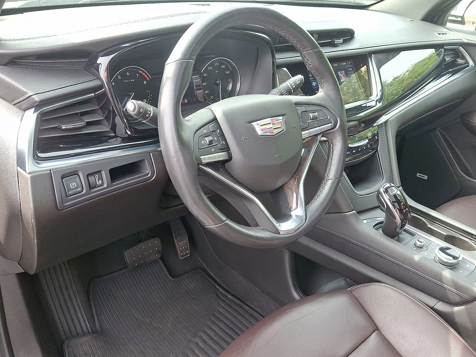 Used 2022 Cadillac XT6 Premium Luxury image 15