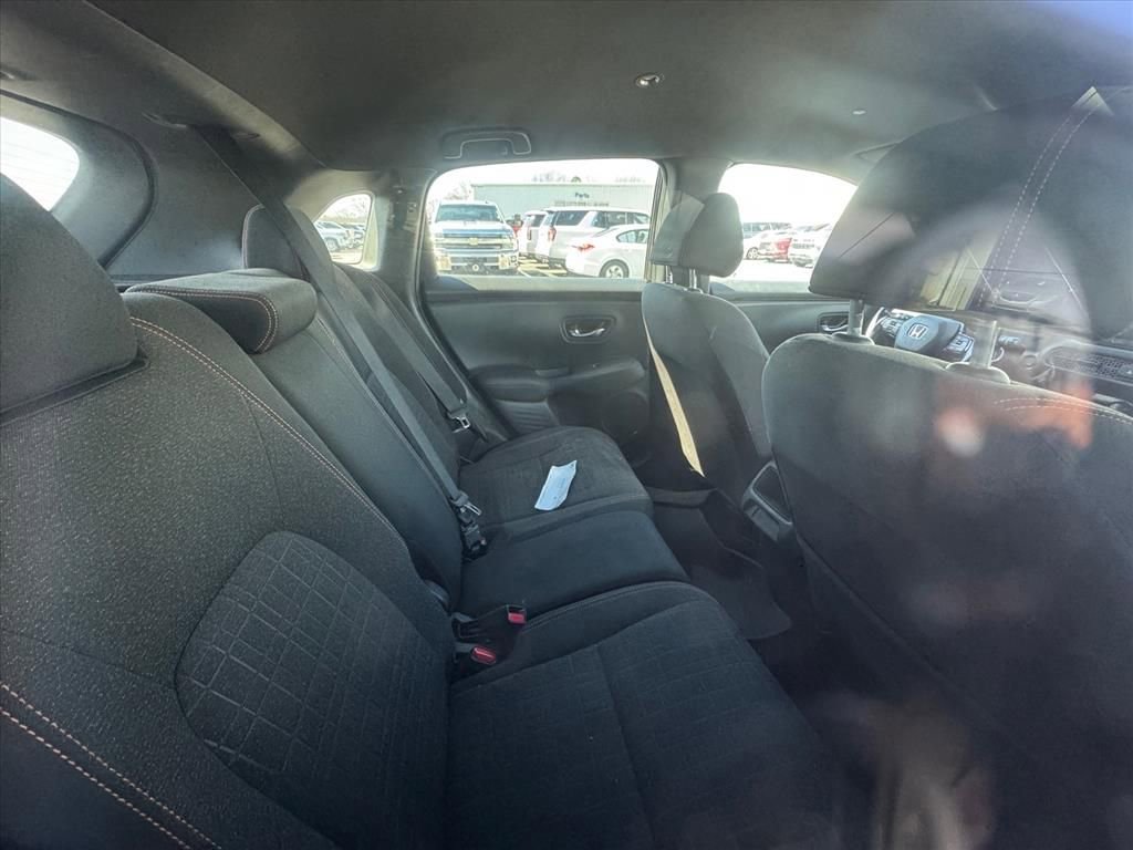 Used 2023 Honda HR-V Sport image 4