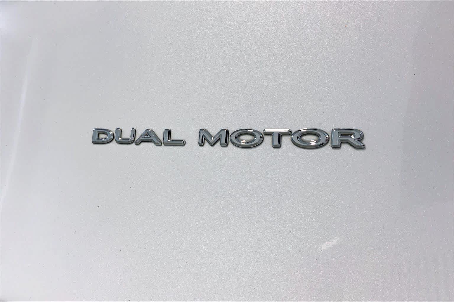 Used 2022 Tesla Model Y Long Range AWD/4WD image 29