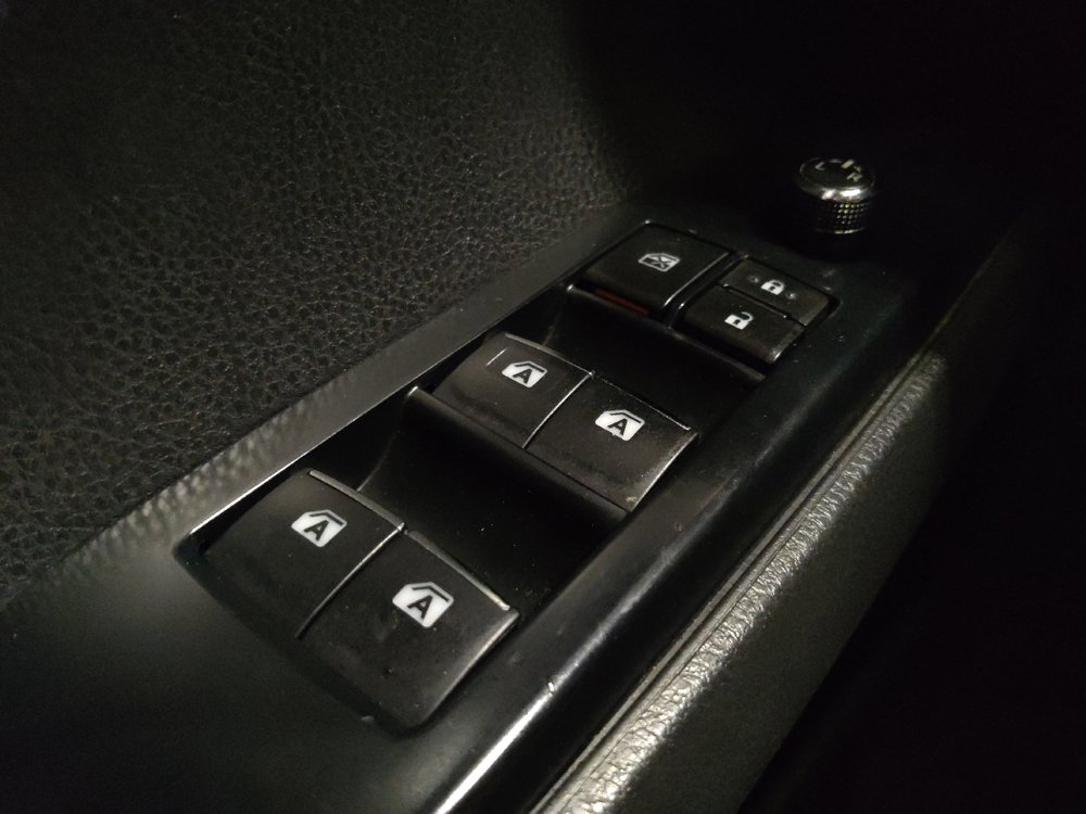 Used 2018 Toyota Camry XLE FWD image 27