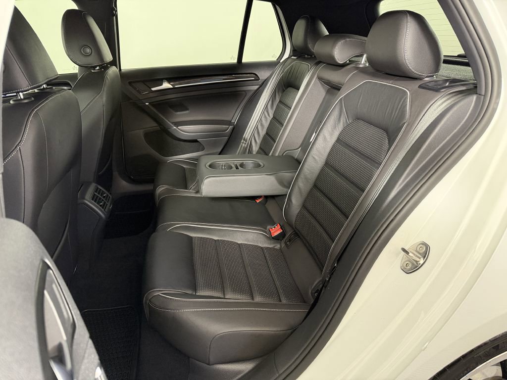 Used 2018 Volkswagen Golf 4-Door AWD/4WD image 15