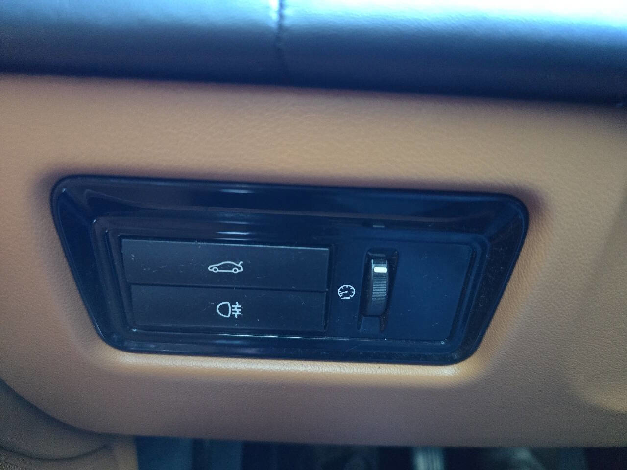 Used 2014 Jaguar XJ L Portfolio image 51