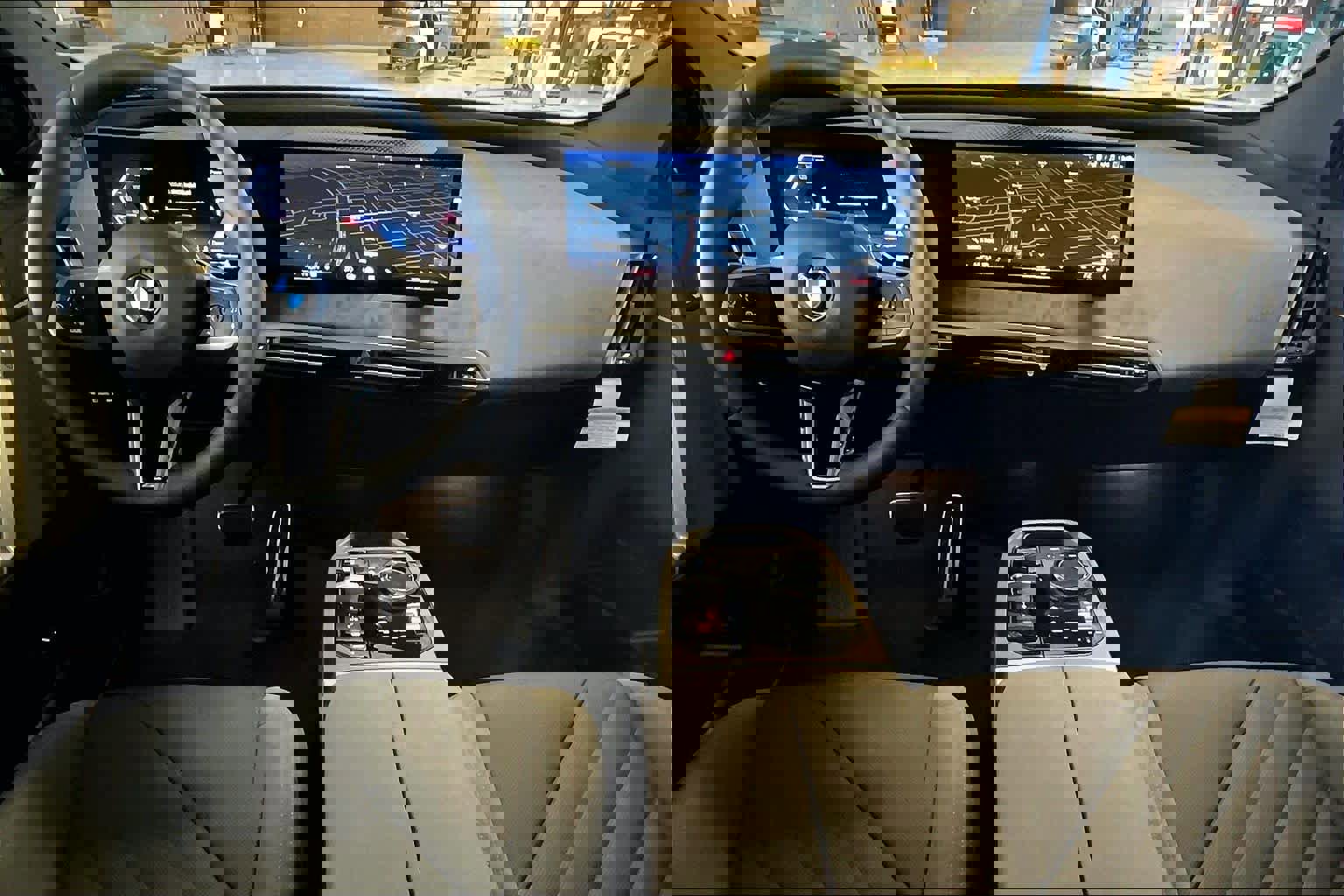 New 2026 BMW iX xDrive60 w/ M Sport Package image 5