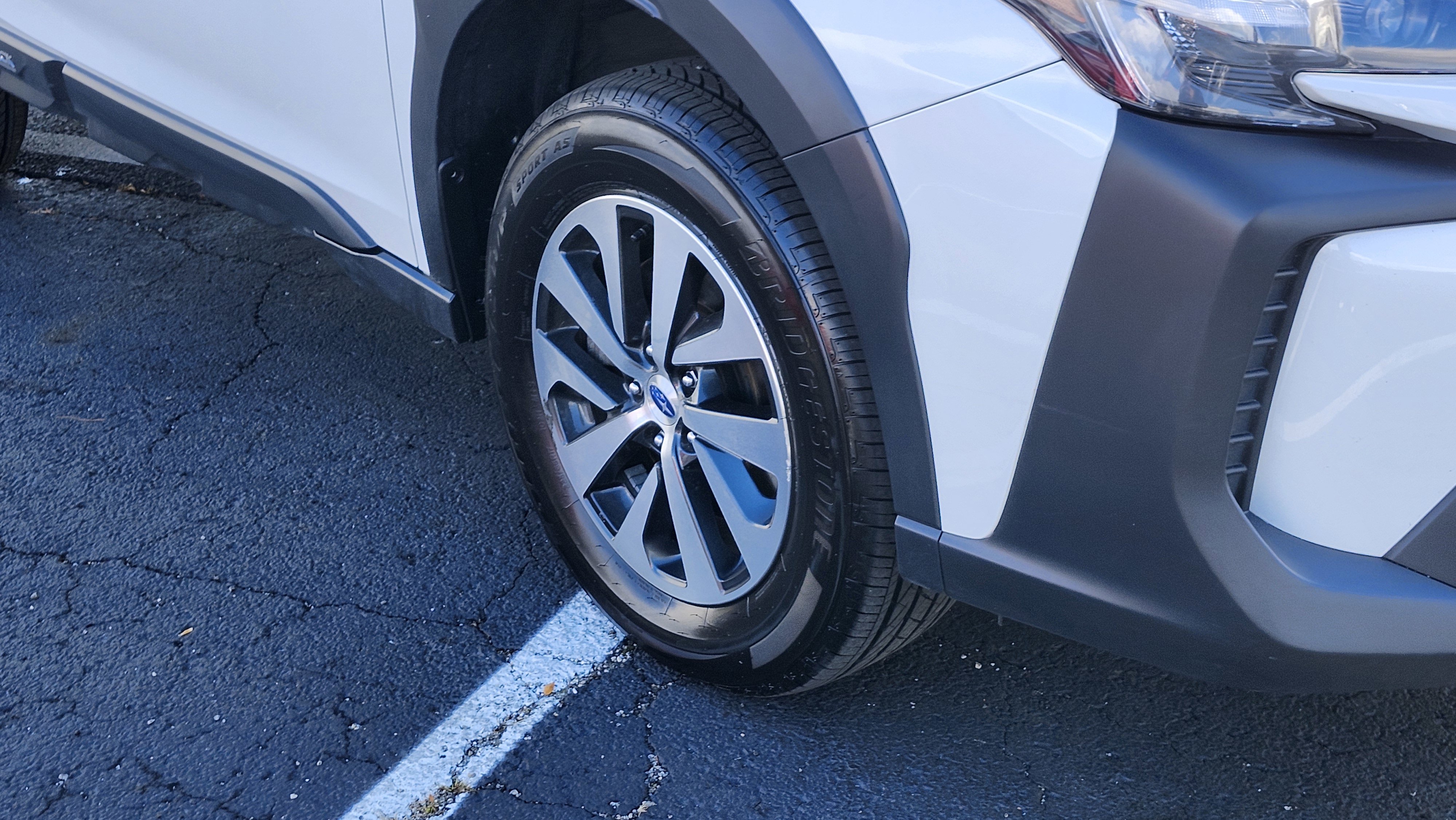 Used 2024 Subaru Outback Premium image 32