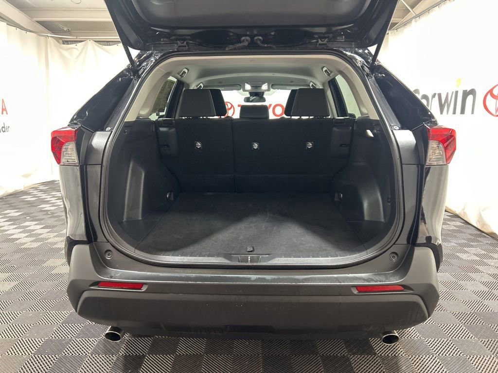 Used 2025 Toyota RAV4 LE image 17