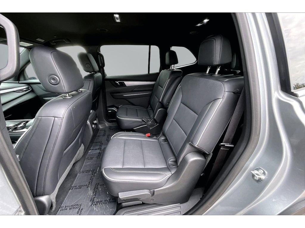 Used 2025 Buick Enclave Preferred AWD/4WD image 21
