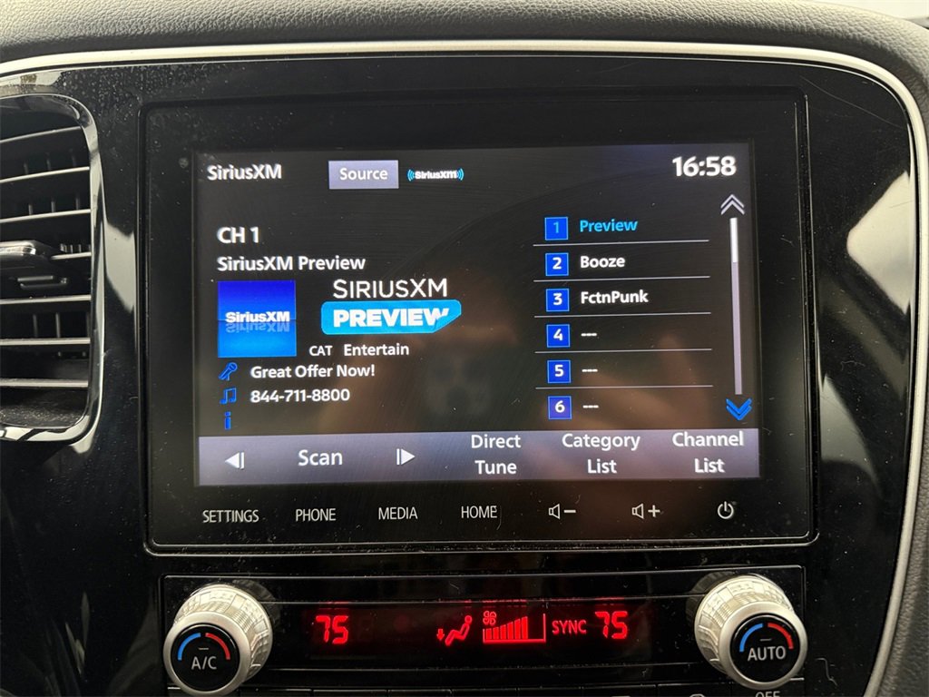 Used 2020 Mitsubishi Outlander SE image 17