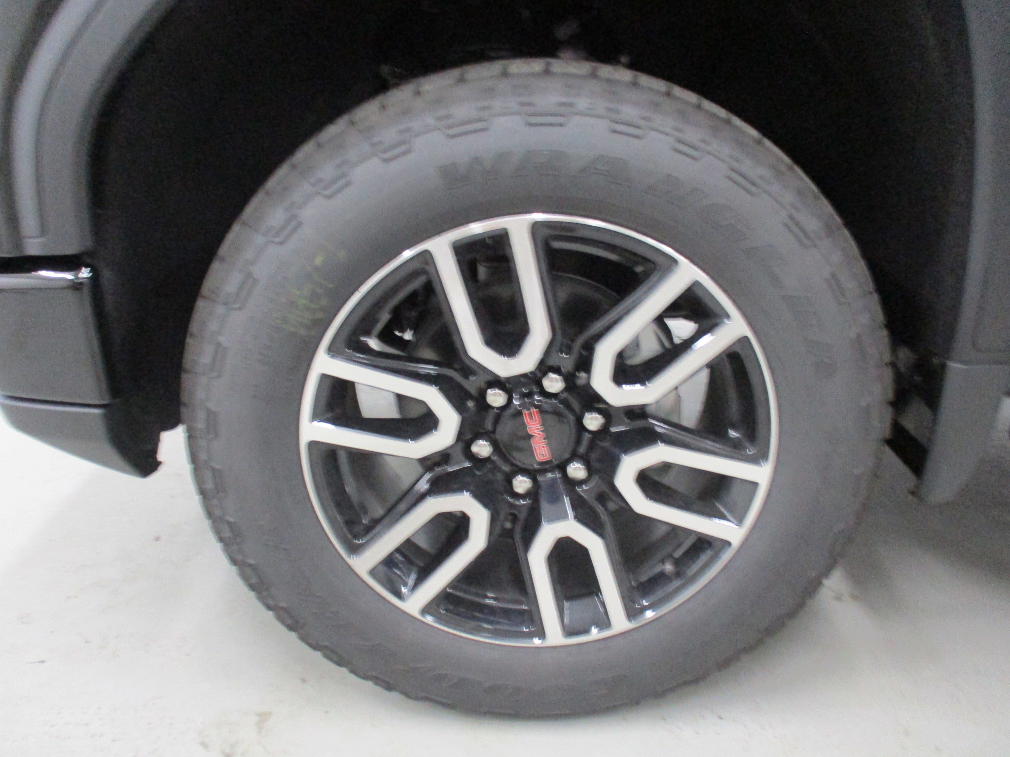 New 2026 GMC Sierra 1500 AT4 w/ AT4 Premium Package image 14