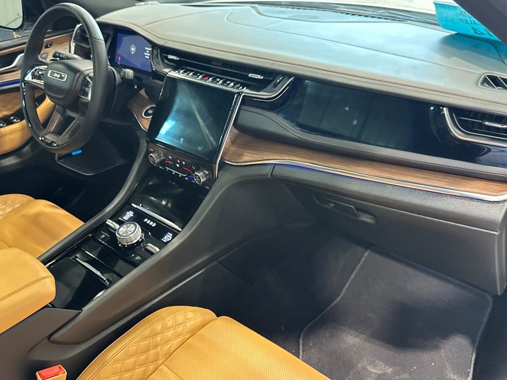 Used 2023 Jeep Grand Cherokee L Summit w/ Advanced Protech Group IV image 39