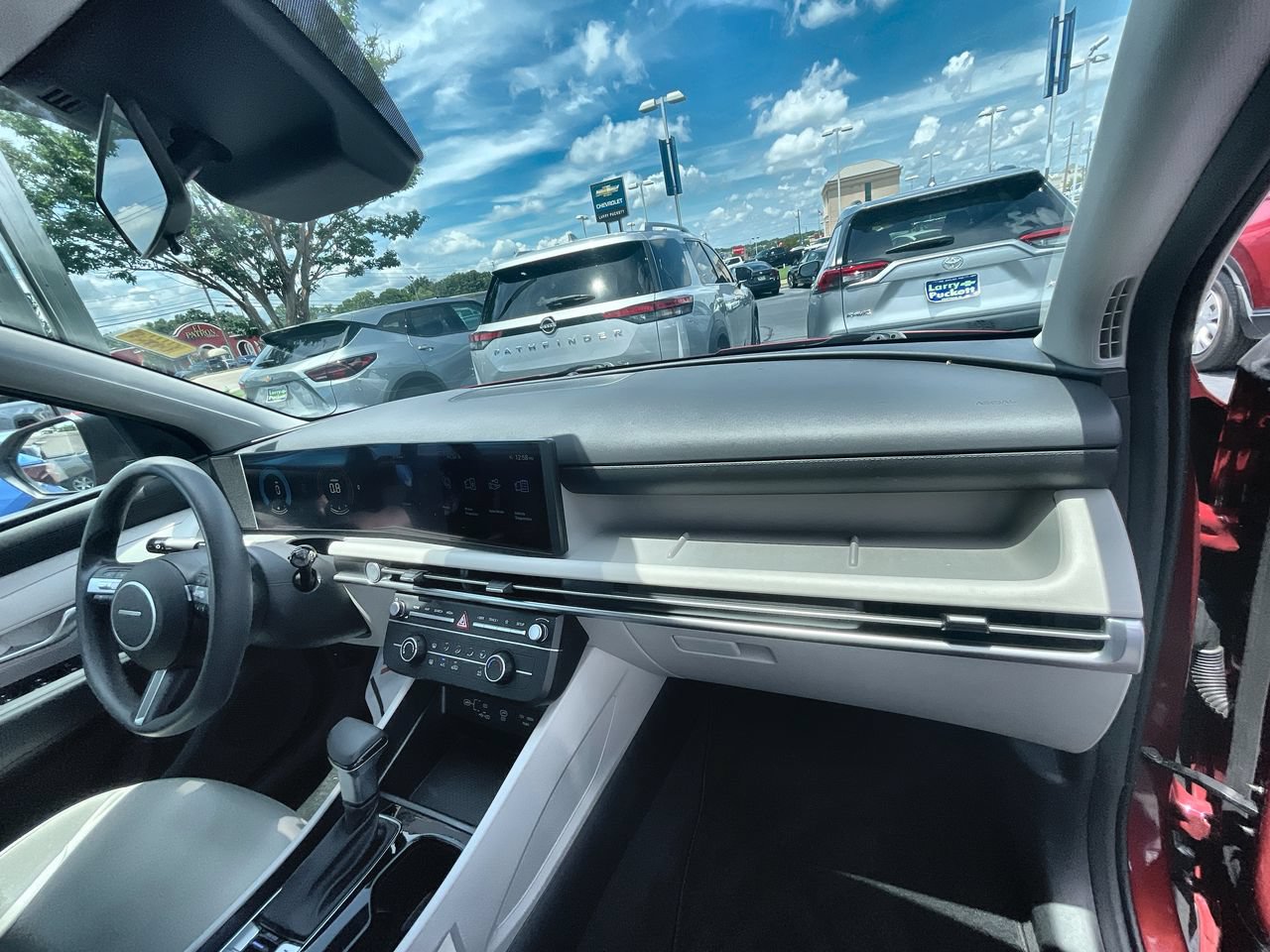 Used 2025 Hyundai Tucson SE FWD image 26