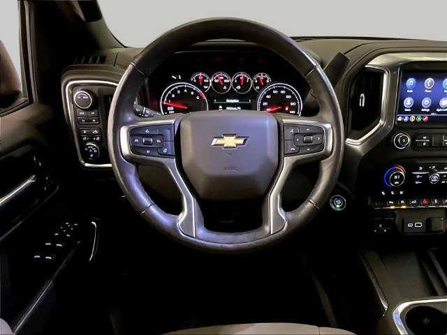 Used 2020 Chevrolet Silverado 1500 LTZ AWD/4WD image 5