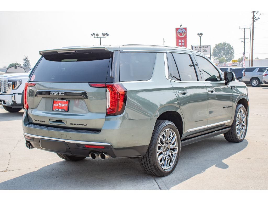 Used 2024 GMC Yukon Denali w/ Advanced Technology Package AWD/4WD image 8