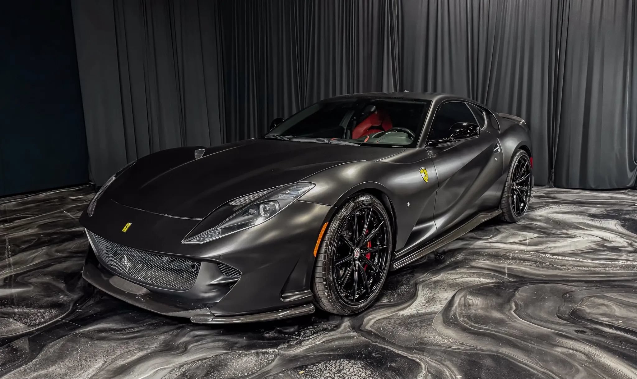 Used 2019 Ferrari 812 Superfast RWD image 8