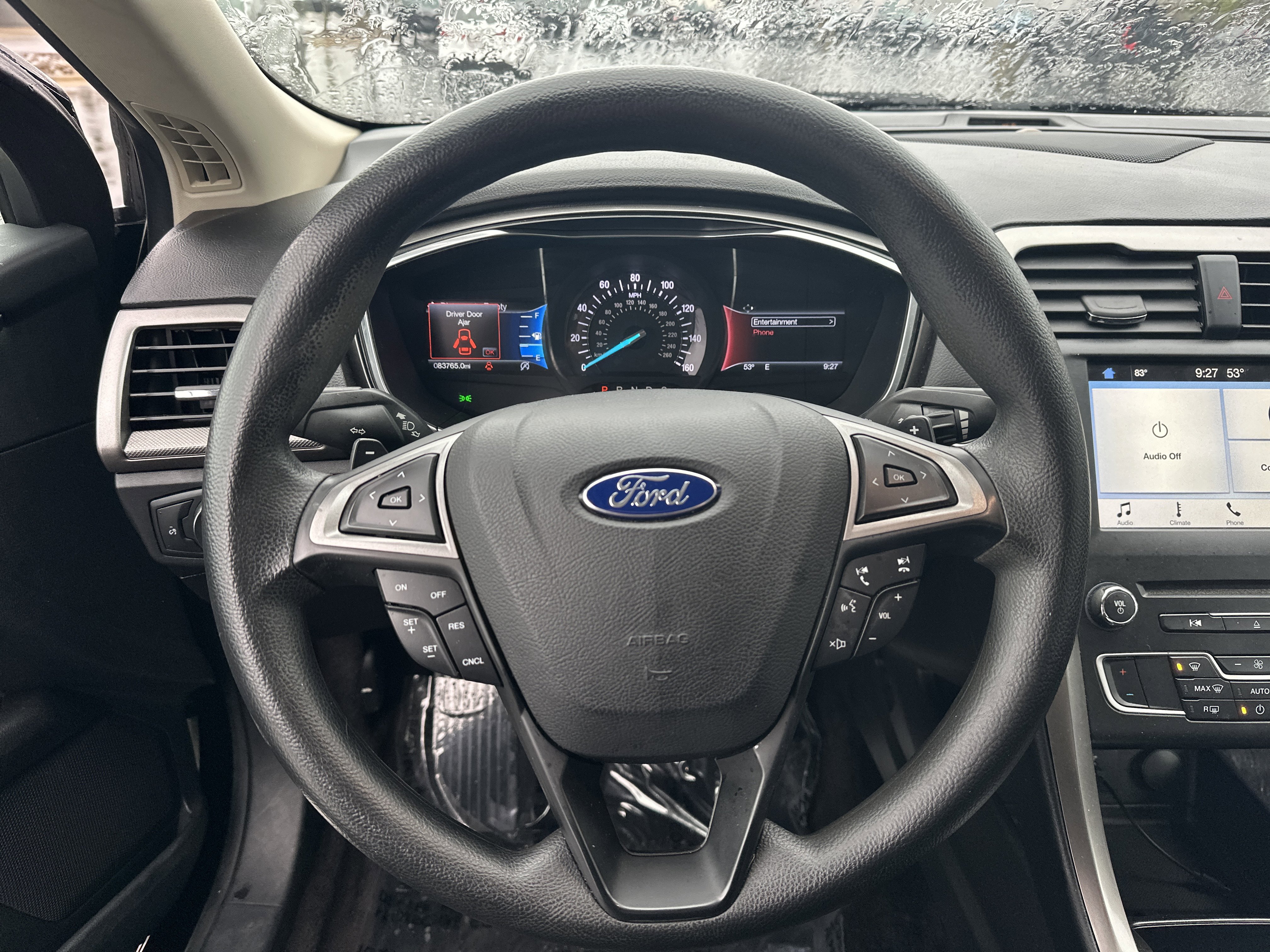 Used 2017 Ford Fusion SE w/ Fusion SE Technology Package image 18