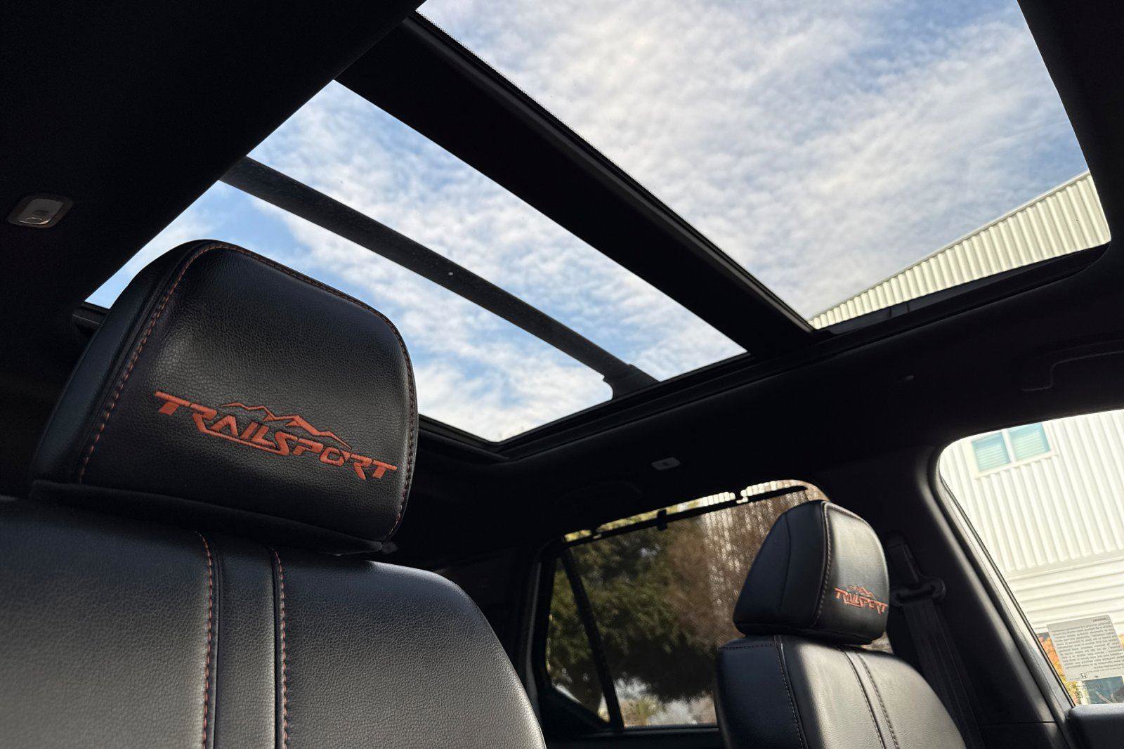 Certified 2025 Honda Pilot TrailSport image 18