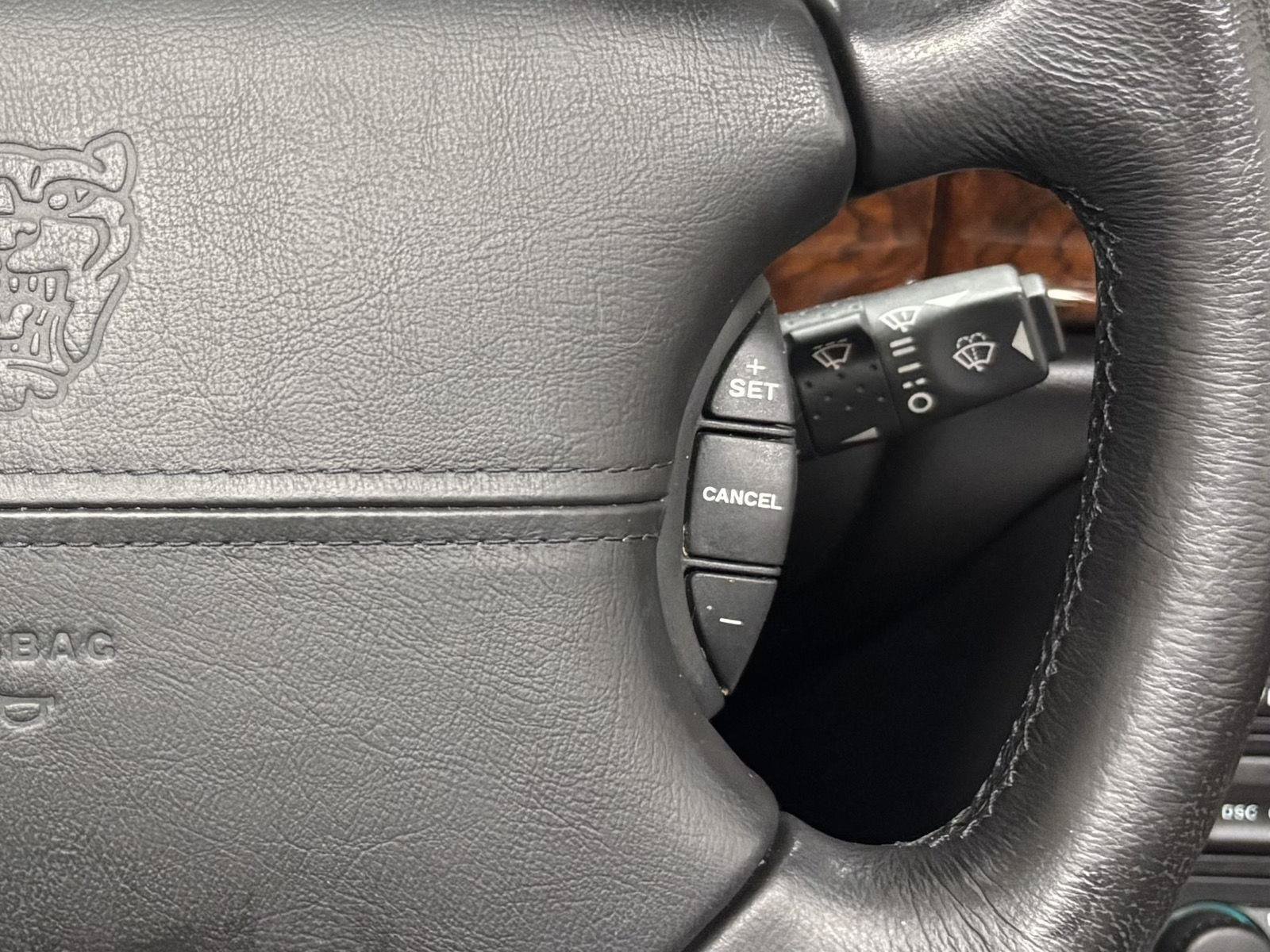 Used 2005 Jaguar XK8 Convertible RWD image 25