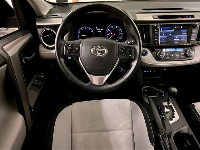 Used 2018 Toyota RAV4 XLE AWD/4WD image 5