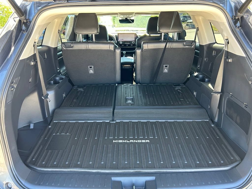 Used 2023 Toyota Highlander XLE FWD image 26