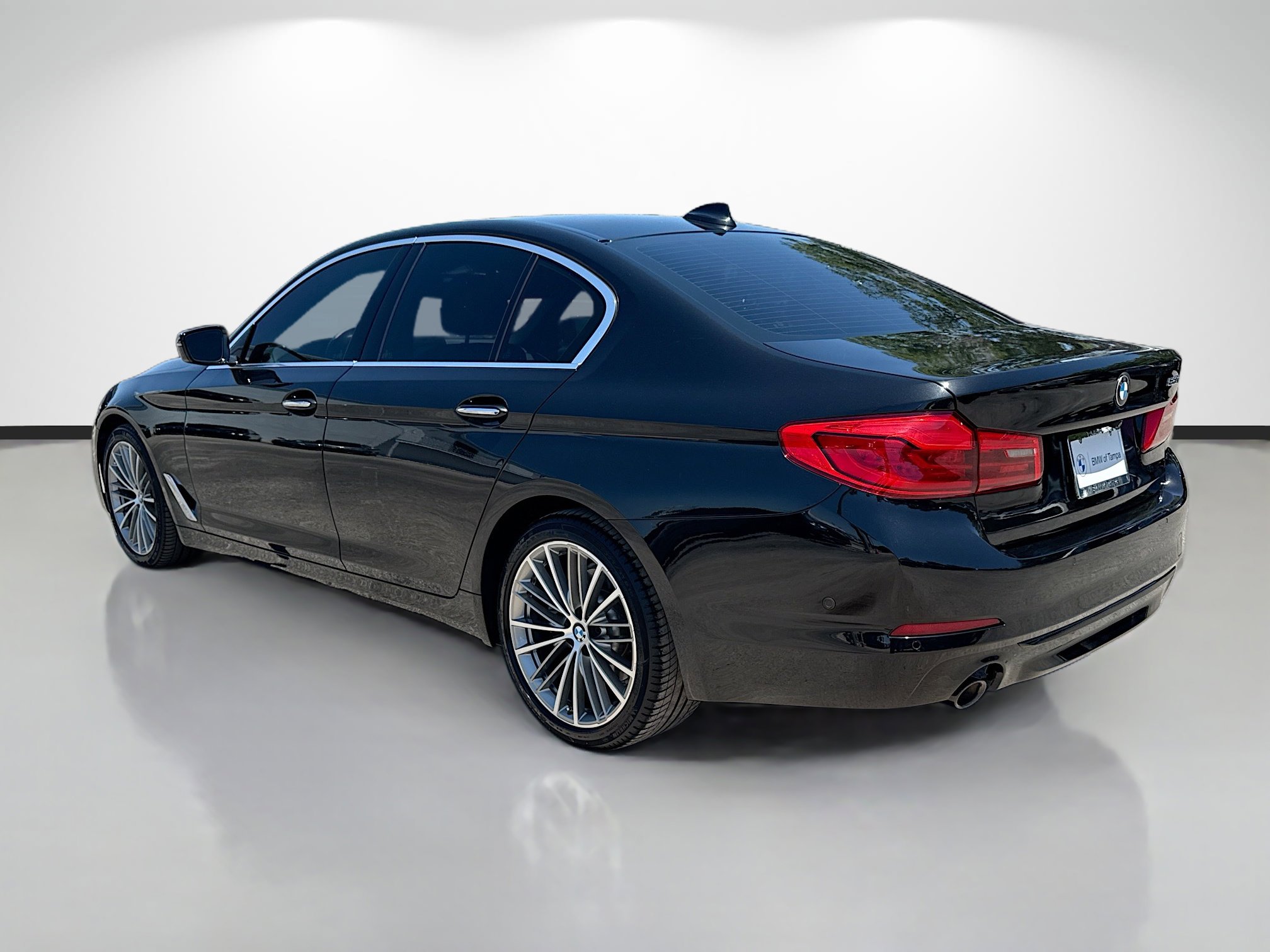 Used 2018 BMW 530i RWD image 5