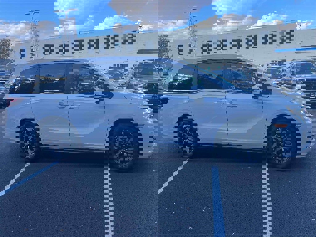 New 2026 Honda Odyssey EX-L image 4