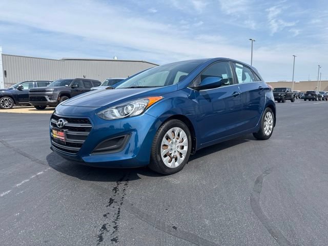 Used 2016 Hyundai Elantra GT FWD image 3