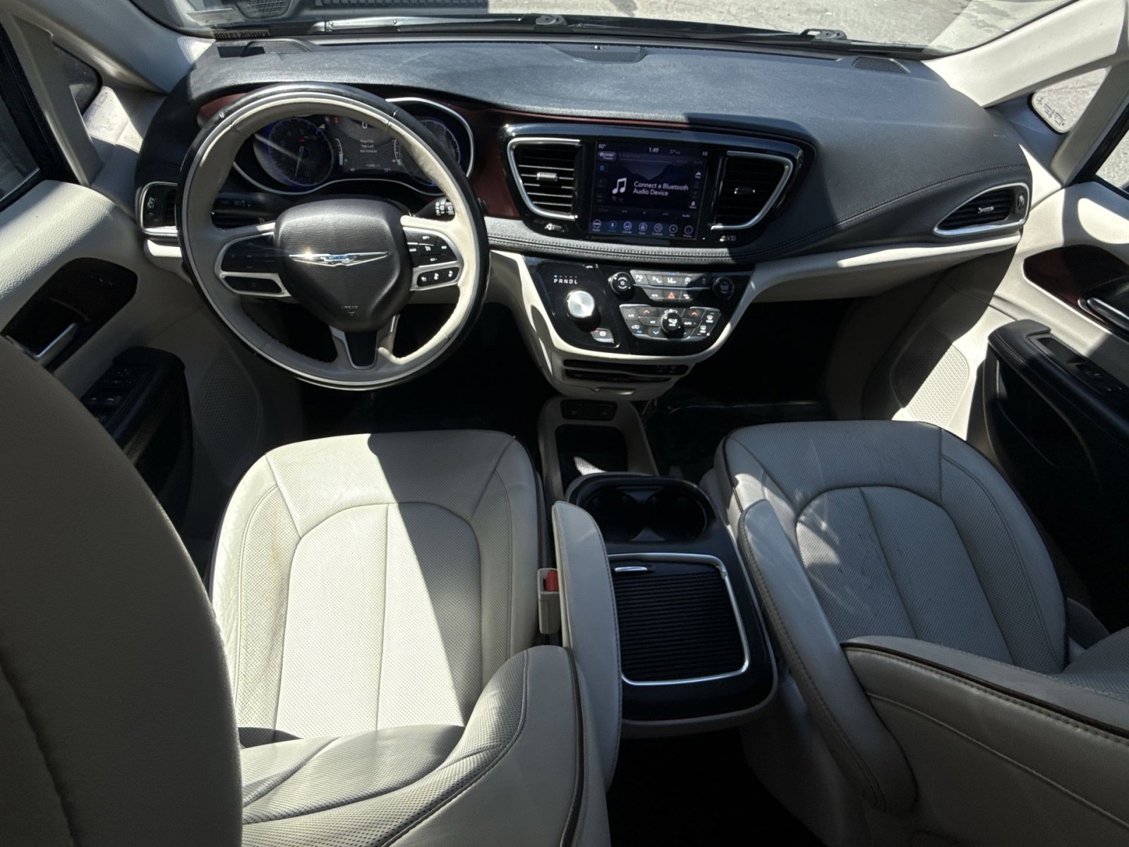 Used 2019 Chrysler Pacifica Limited w/ Advanced Safetytec Group FWD image 21
