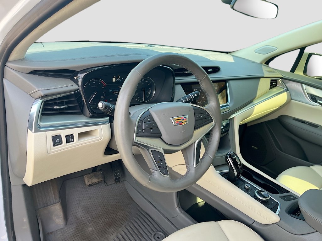 Used 2024 Cadillac XT5 Premium Luxury FWD image 9