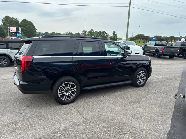 Used 2025 Ford Expedition Active AWD/4WD image 38