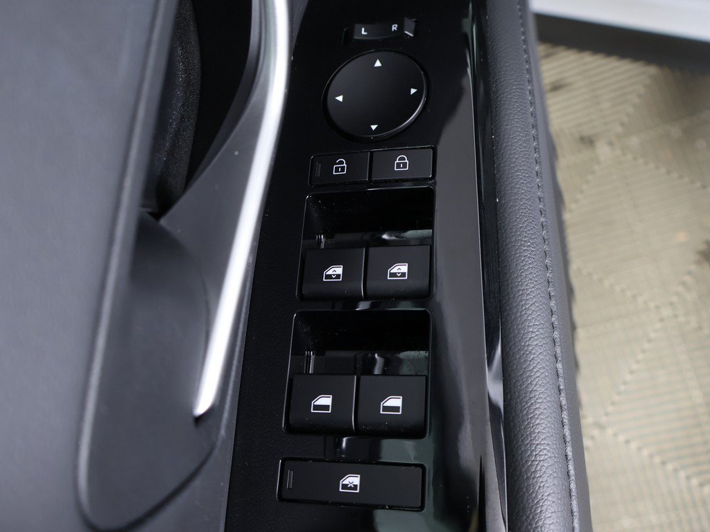 Certified 2025 Hyundai Santa Cruz SEL AWD/4WD image 34